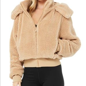 Ali Yoga Foxy Sherpa jacket in camel
